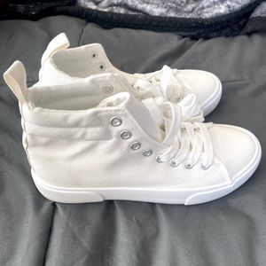 NWT White Hightop Converse lookalike